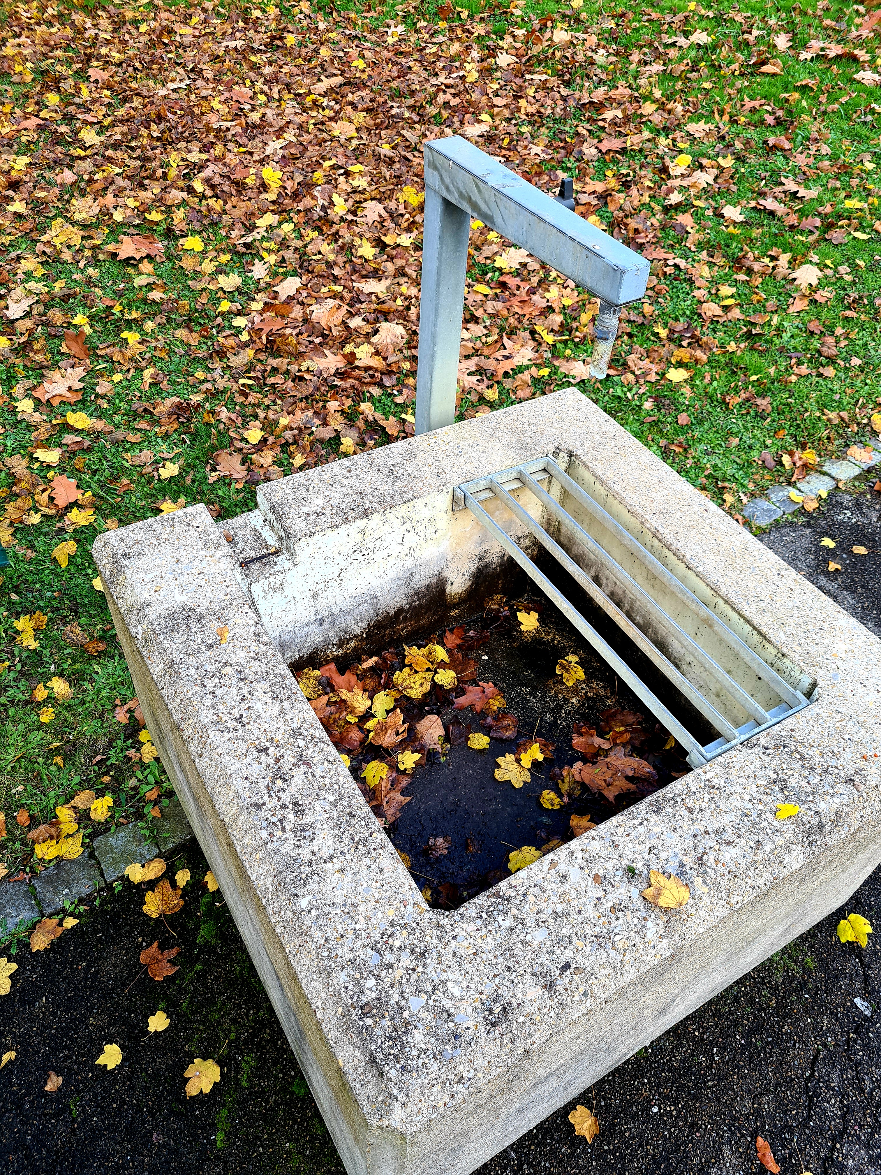  Friedhof - Wasser abstellen 